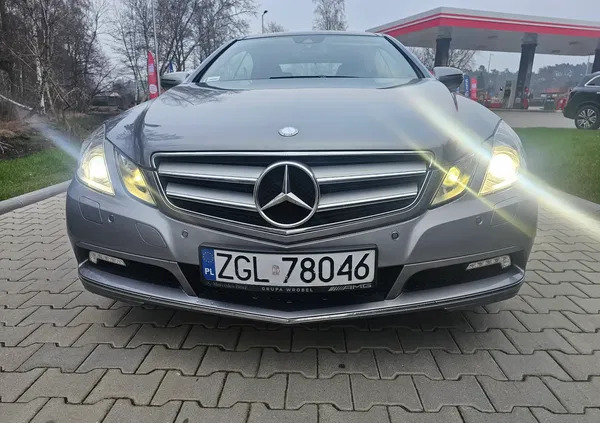 mercedes benz zachodniopomorskie Mercedes-Benz Klasa E cena 44900 przebieg: 250000, rok produkcji 2009 z Międzyzdroje